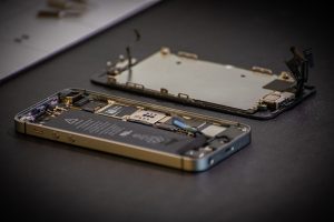 How to Save Money on iPhone Screen Repair Costs